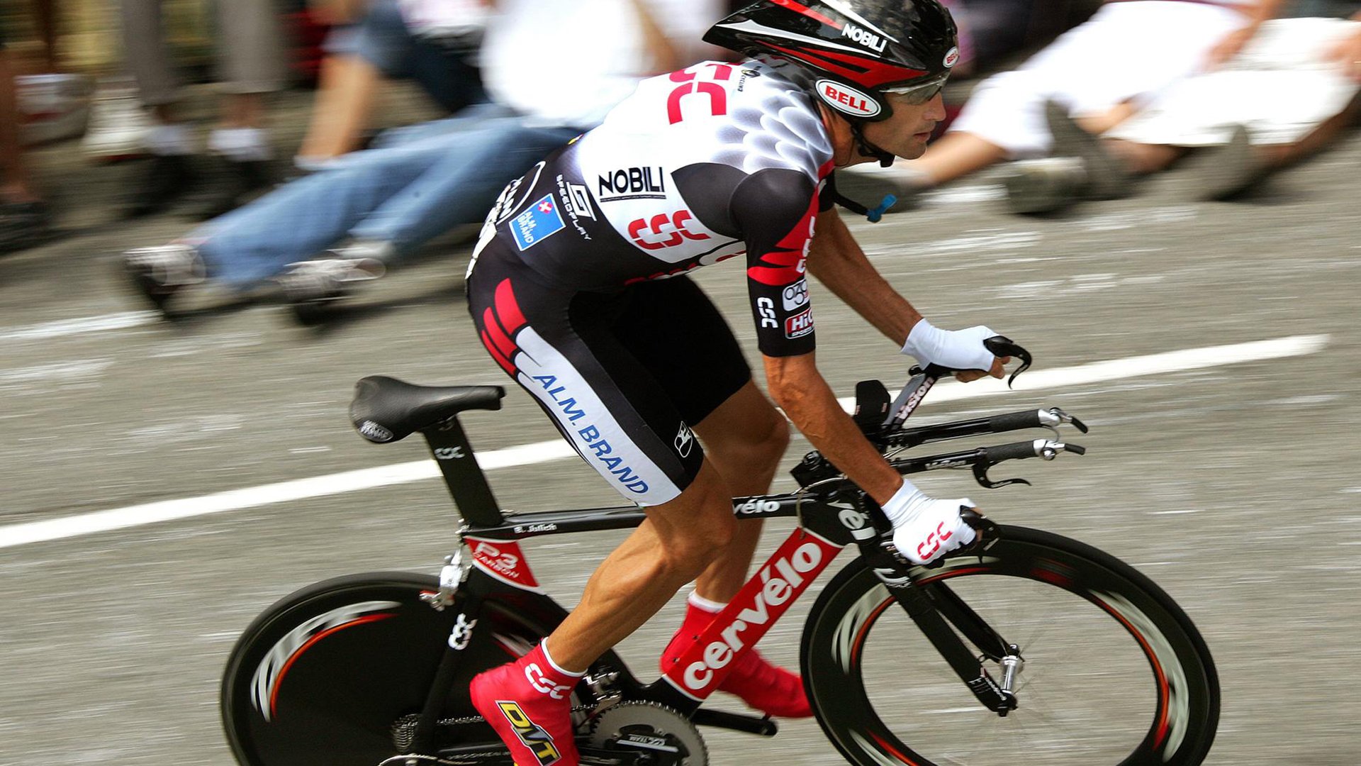 巴萨后防终于凑齐!弗里克梦幻最强阵上线全网狂欢,弗利萨vs