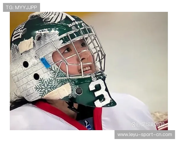 冰球门将全程零封，对手无奈叹息